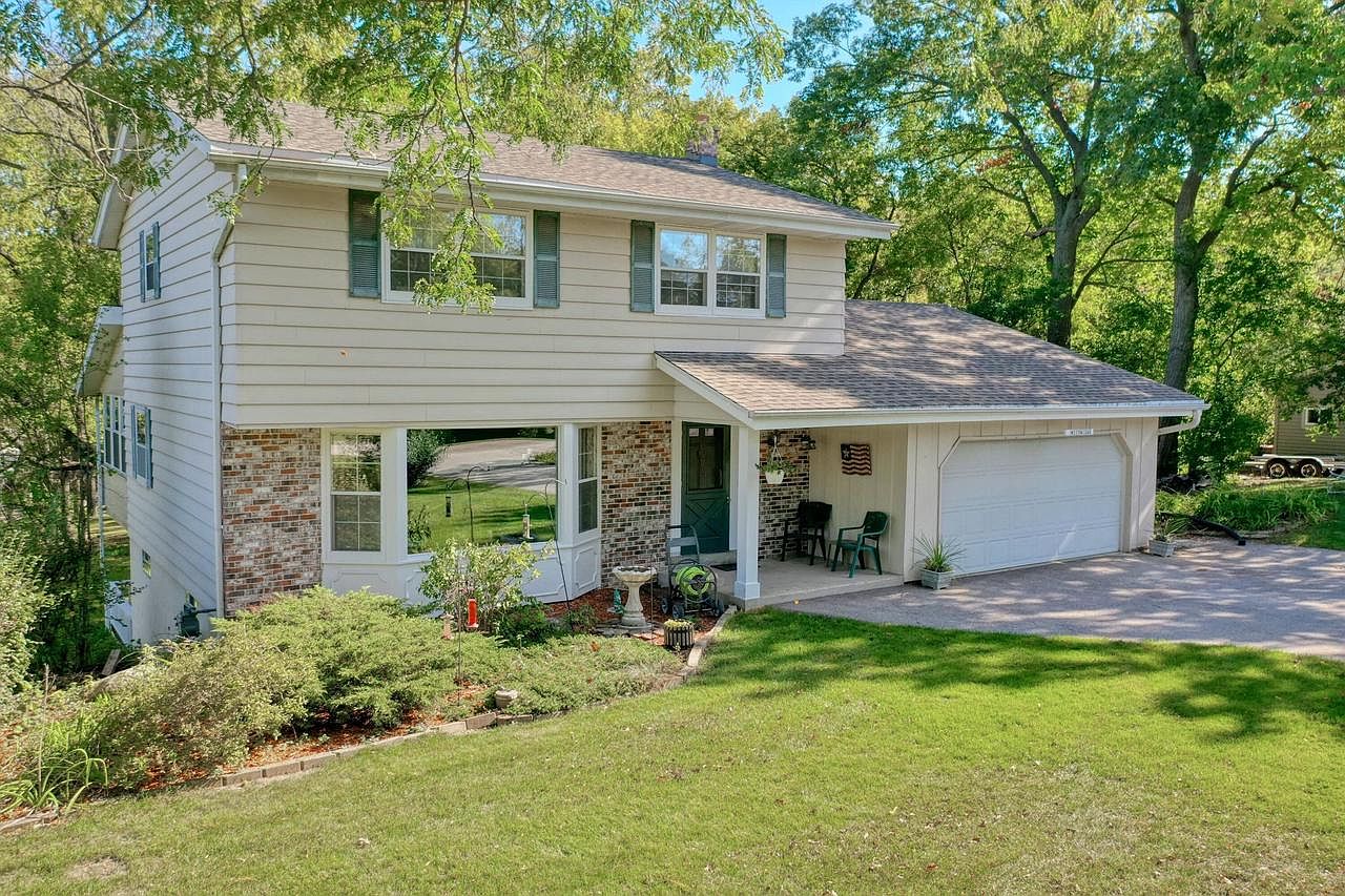 W275N1046 Wildwood LANE, Waukesha, WI 53188 MLS 1857328 Zillow