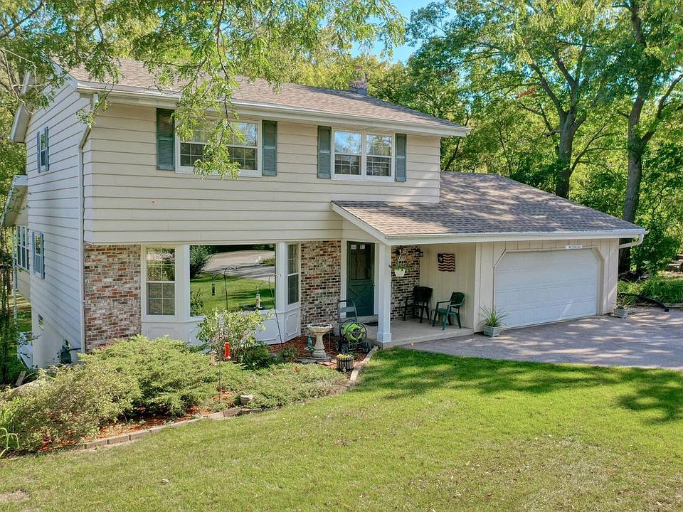 1st image of W275N1046 Wildwood LANE
