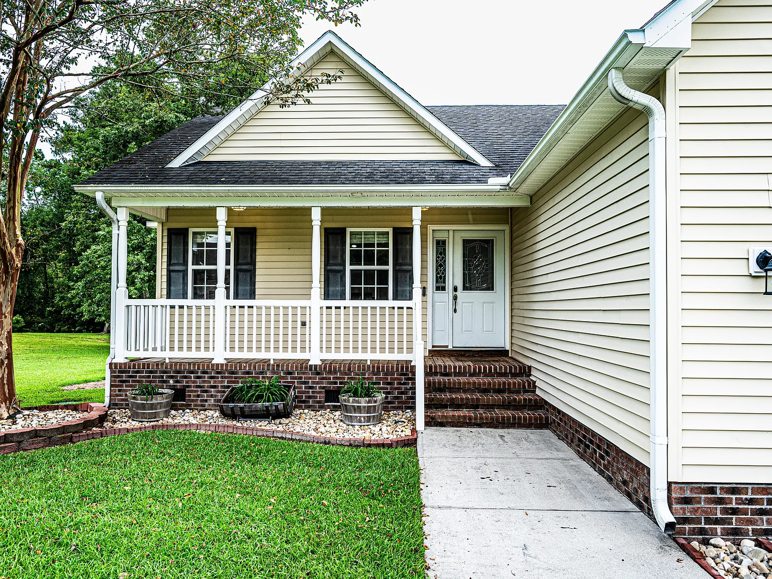 211 Canterwood Lane - 1 — Photo 4