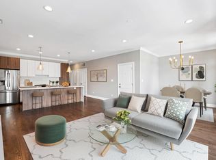 19 N Bishop St APT 2, Chicago, IL 60607