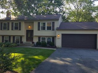 12631 Etruscan Dr, Herndon, VA 20171