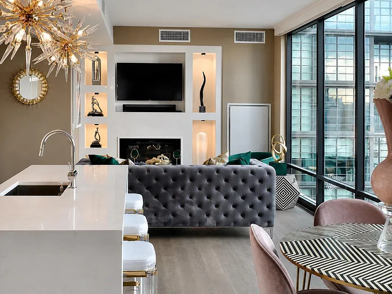 45 Sutton Sq SW #601 — Photo 4