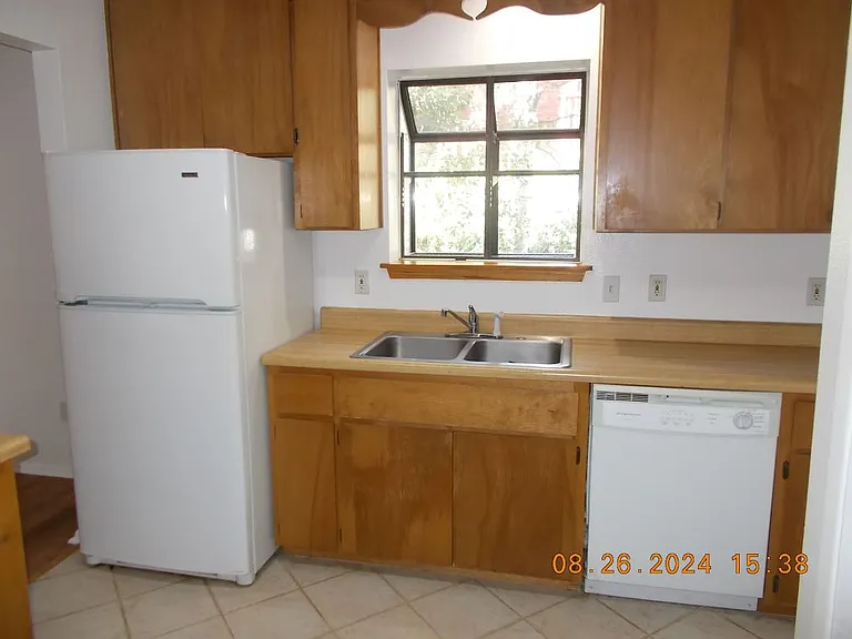 1221 Florida Rd — Photo 12