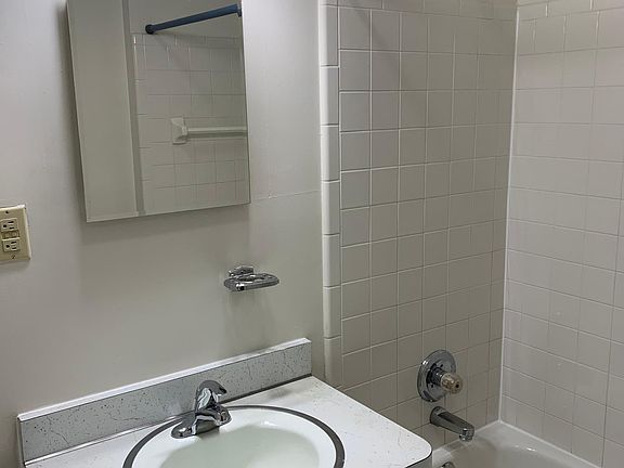 5th image of 119 8th Ave #4