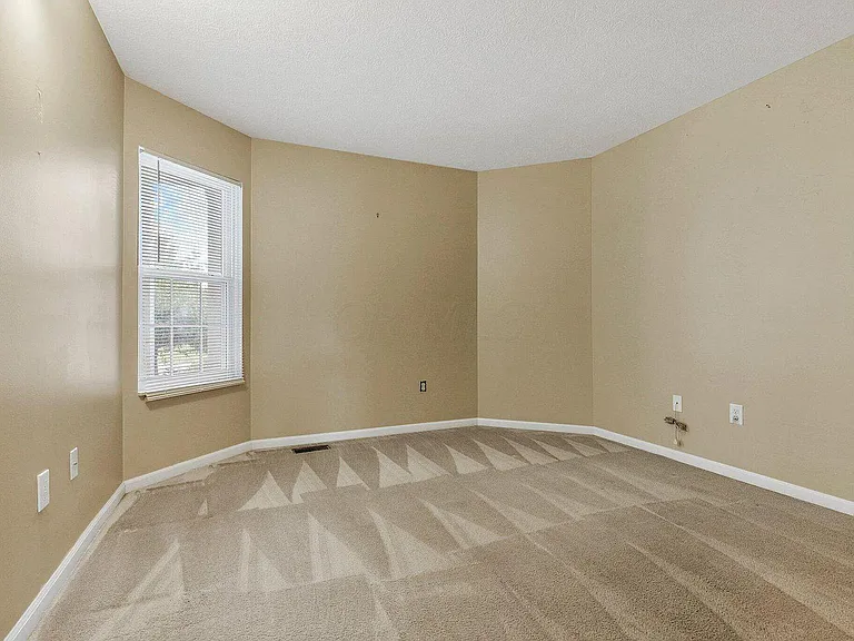 2691 Abbey Knoll Dr — Photo 16