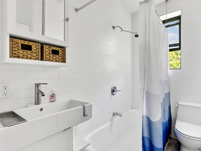 779 Riverside Dr #B33 — Photo 8