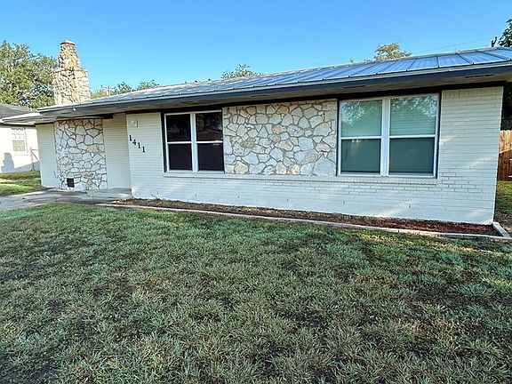 2nd image of 1411 Wren Lane