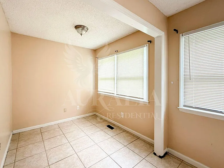1408 Imperial Dr — Photo 13