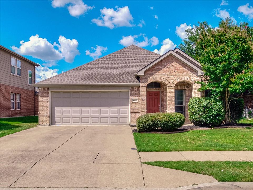1st image of 6140 Lochmoor Dr