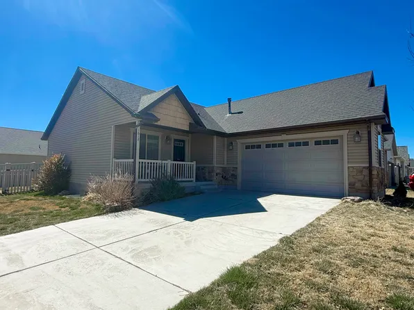 1612 E Shadow Dr, Eagle Mountain, UT 84005