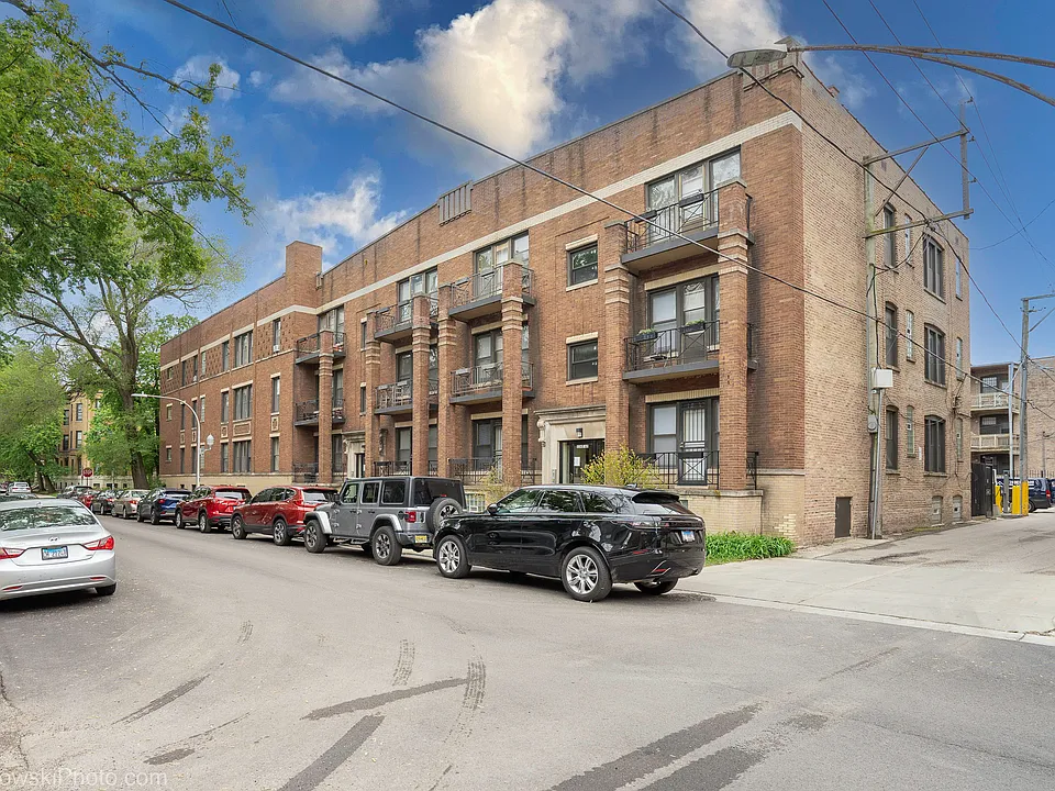 1165 E 54th St #2