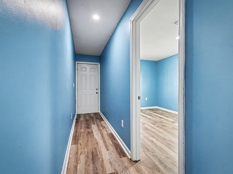 250 Vernis Ave — Photo 4