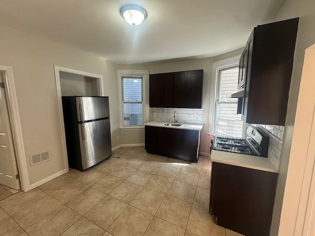 Building Photo - 97 Fabyan Pl #1