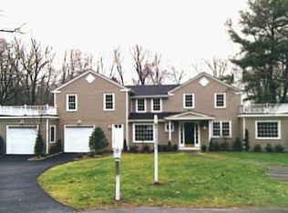 10 Partridge Ln E, Darien, CT 06820