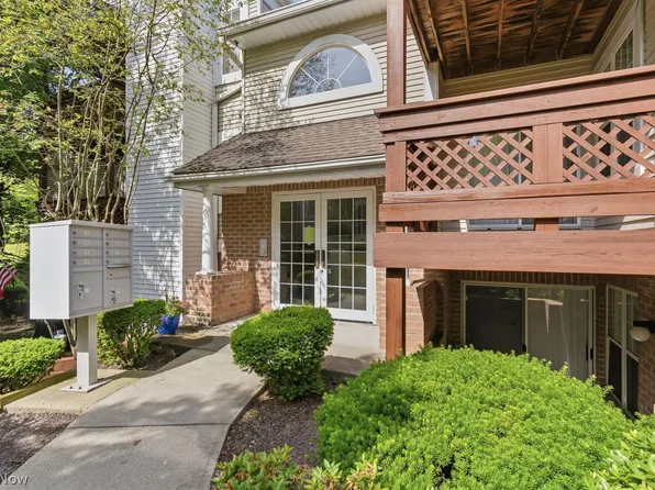 23041 Brick Mill Run #D1, Westlake, OH 44145