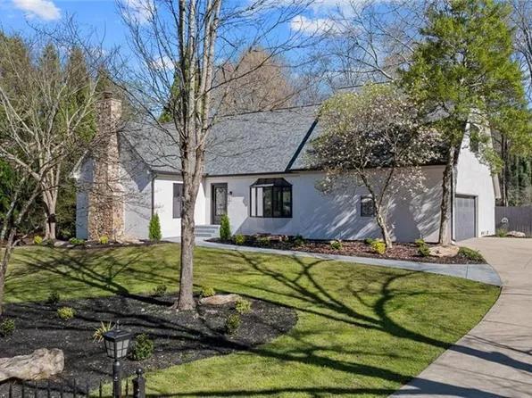 4562 Columns Dr SE, Marietta, GA 30067