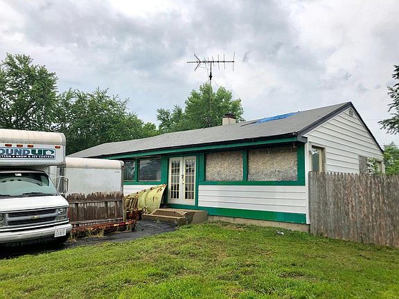 2nd image of 668 Barron Blvd
