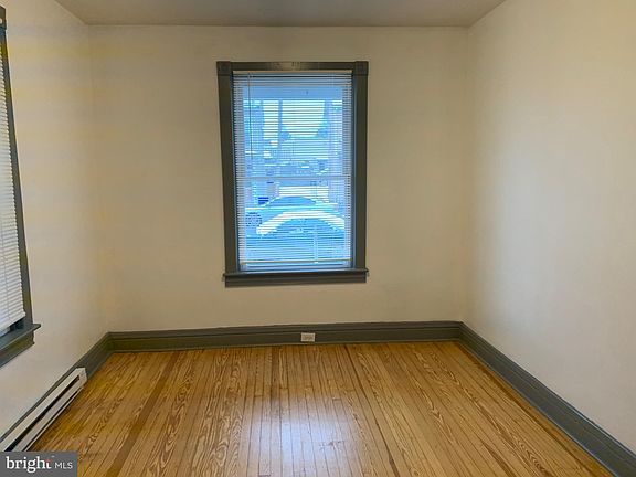 3rd image of 328 McDowell Ave #1