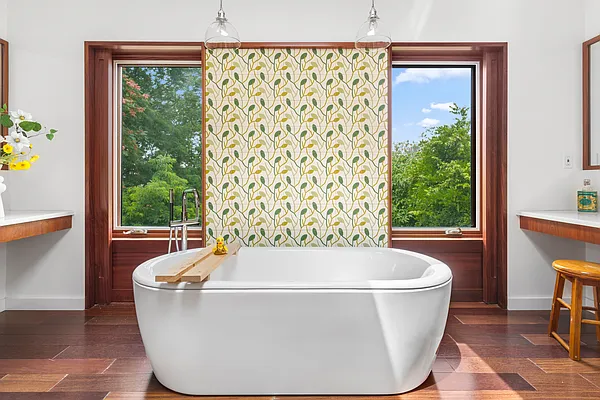 Sold by Compass | media 10