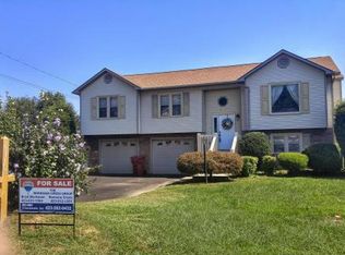 1110 Windsor Ln, Johnson City, TN 37601