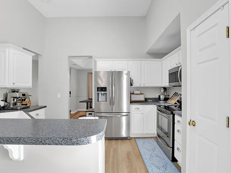 115 Sunrise Ln — Photo 10