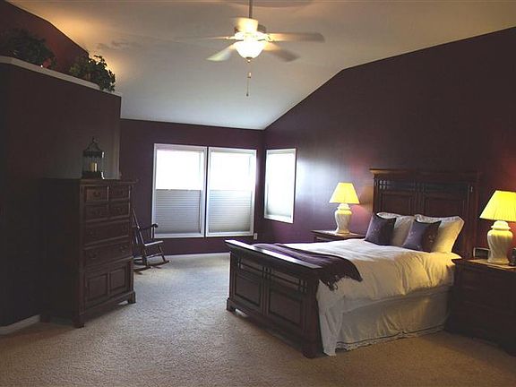 4th image of 365 Old Willow Ct