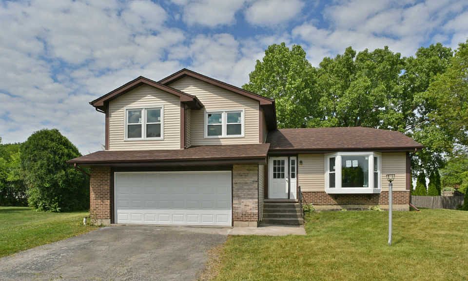 1st image of 1102 Longford Ct