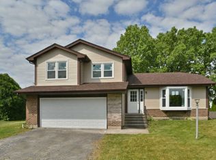 1102 Longford Ct, Westmont, IL 60559