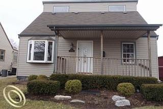 1st image of 17445 Wood St