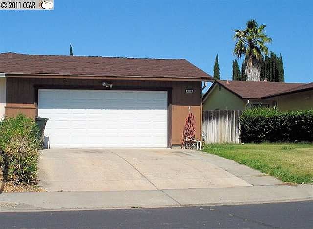 1st image of 2106 Dogwood Way