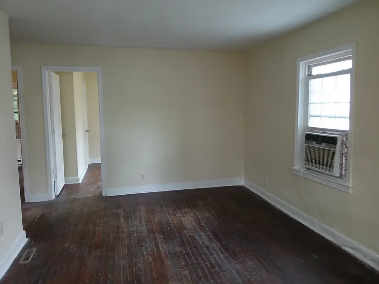2117 Lasalle St #2 — Photo 3