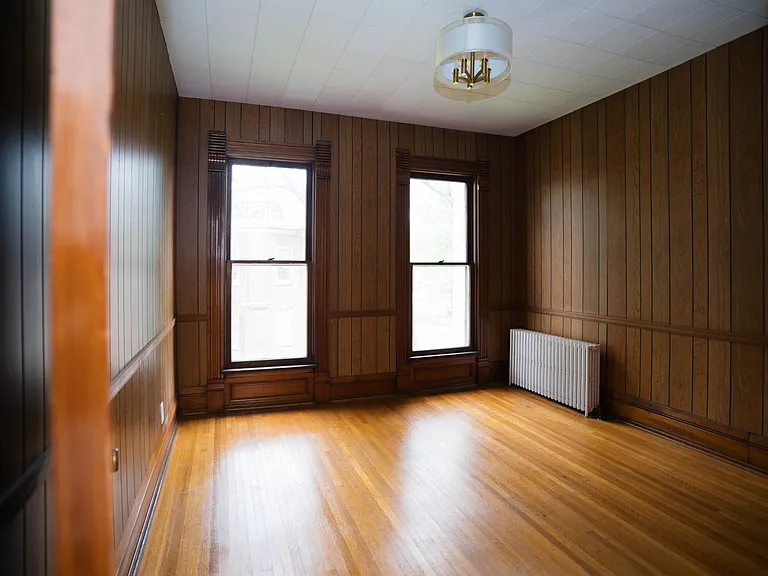 2399 Robinwood Ave — Photo 30