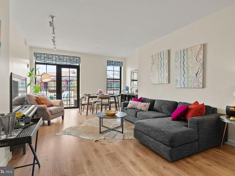 1st image of 2412 17th St NW Unit 301