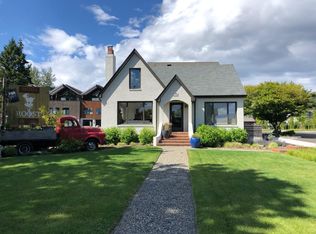 4569 Point White Dr NE, Bainbridge Island, WA 98110