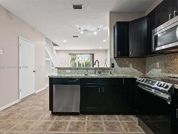 2nd image of 2082 Madeira Dr #2082