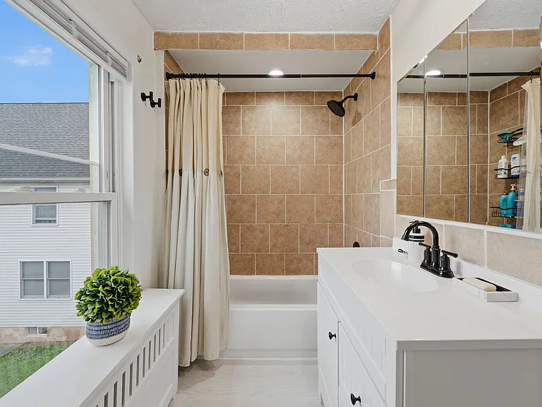 7 Fairview Ave — Photo 21