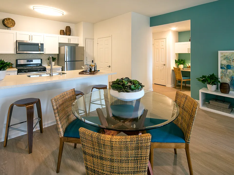 Del Rio Apartment Homes