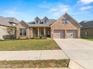 2546 Windjammer Ln, Knoxville, TN 37932
