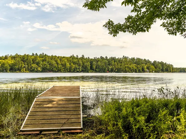 6 Rocky Point Road, Lincolnville, ME 04849