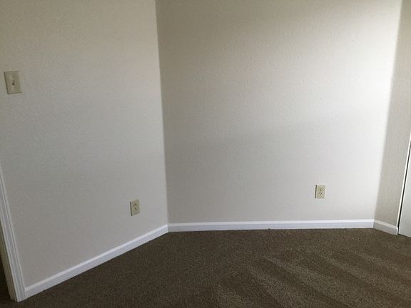 5th image of 4546 Connaught West Dr