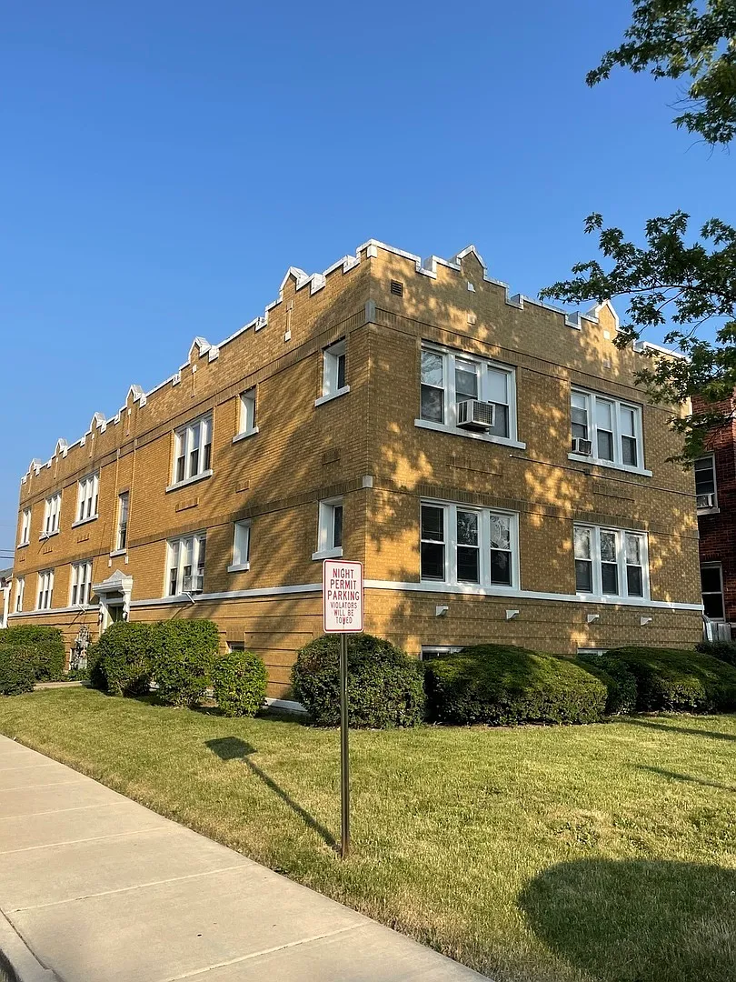 1814 Warren Street — Photo 1
