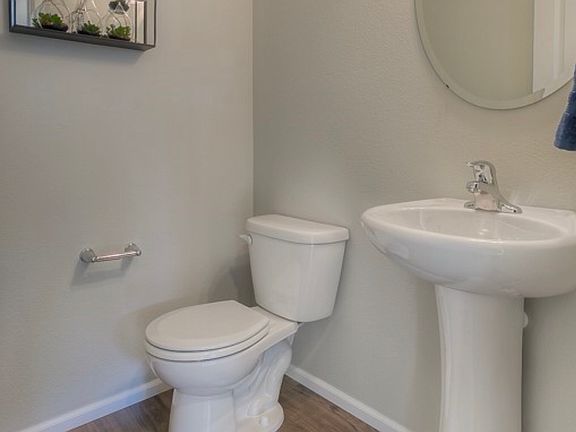 5th image of 10567 190th St E
