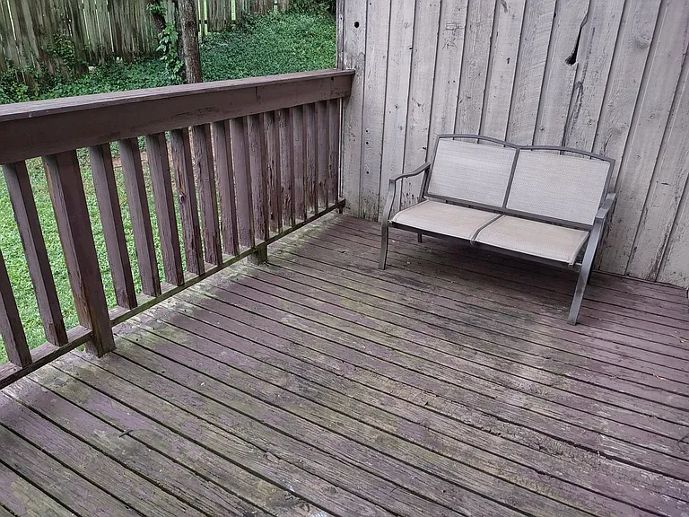 1433 Shipley Ferry Rd E — Photo 1