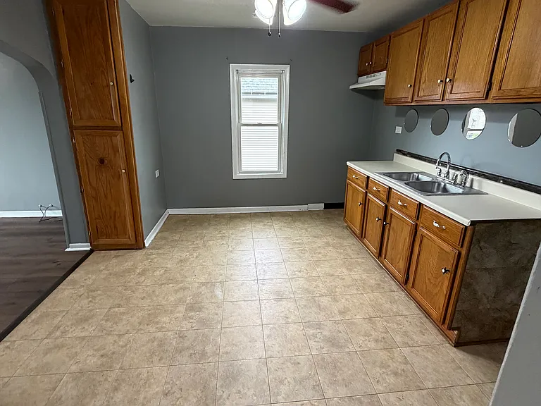10440 S Torrence Ave #2-F — Photo 7