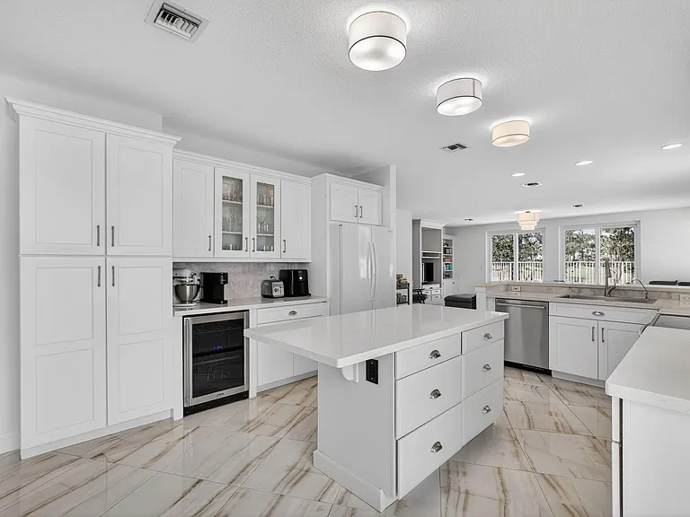 2114 Chagall Cir — Photo 19