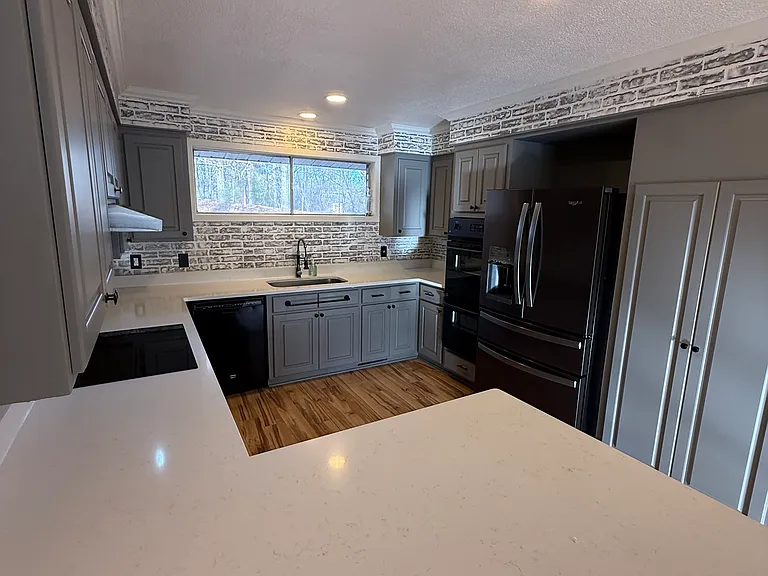 323 Forrest Glen Rd — Photo 4