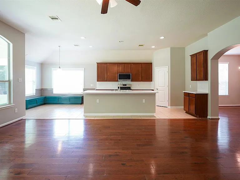 28038 Emma Gardens Ln — Photo 9