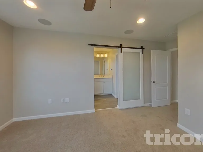 201 Sangmon Ct — Photo 7