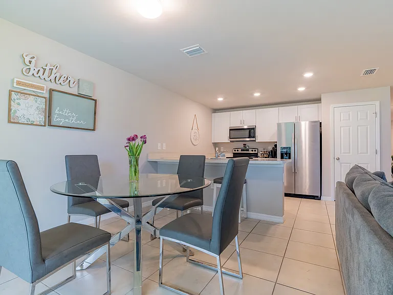 22420 Sacramento Ave — Photo 9