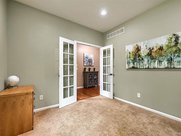3rd image of 932 Eichhorn Drive